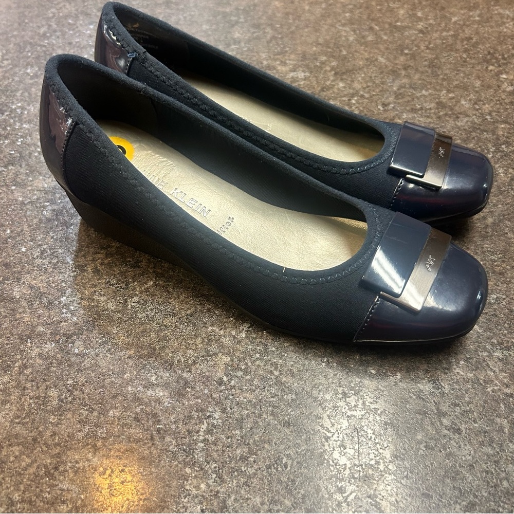Anne Klein Sport Waverly Wedge Shoes Dark Blue Round Toe Slip On Stretch Knit